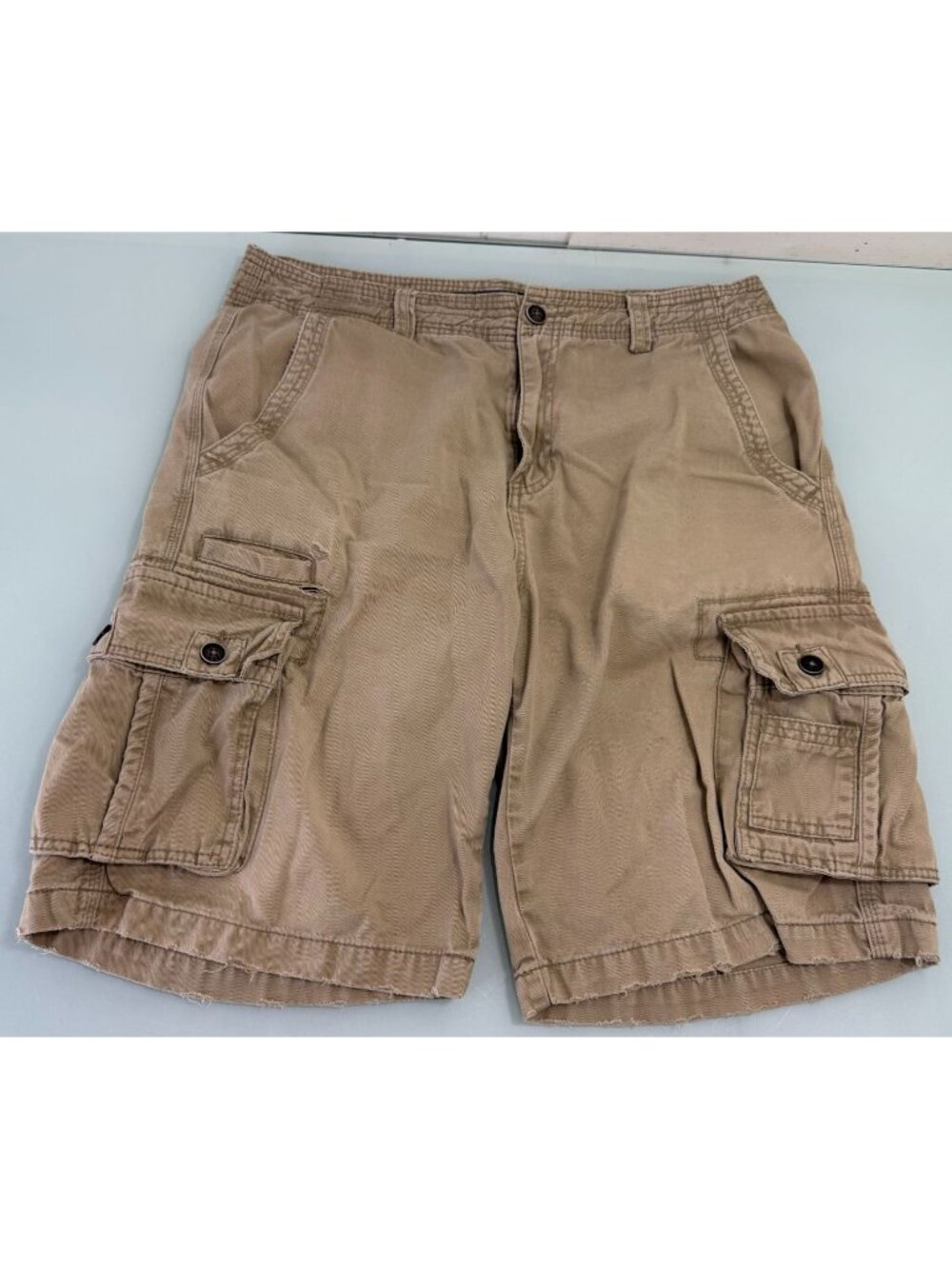 BKE Buckle Cargo Shorts Mens 34 Distressed Khaki Utility Y2K Beige Multi Pocket